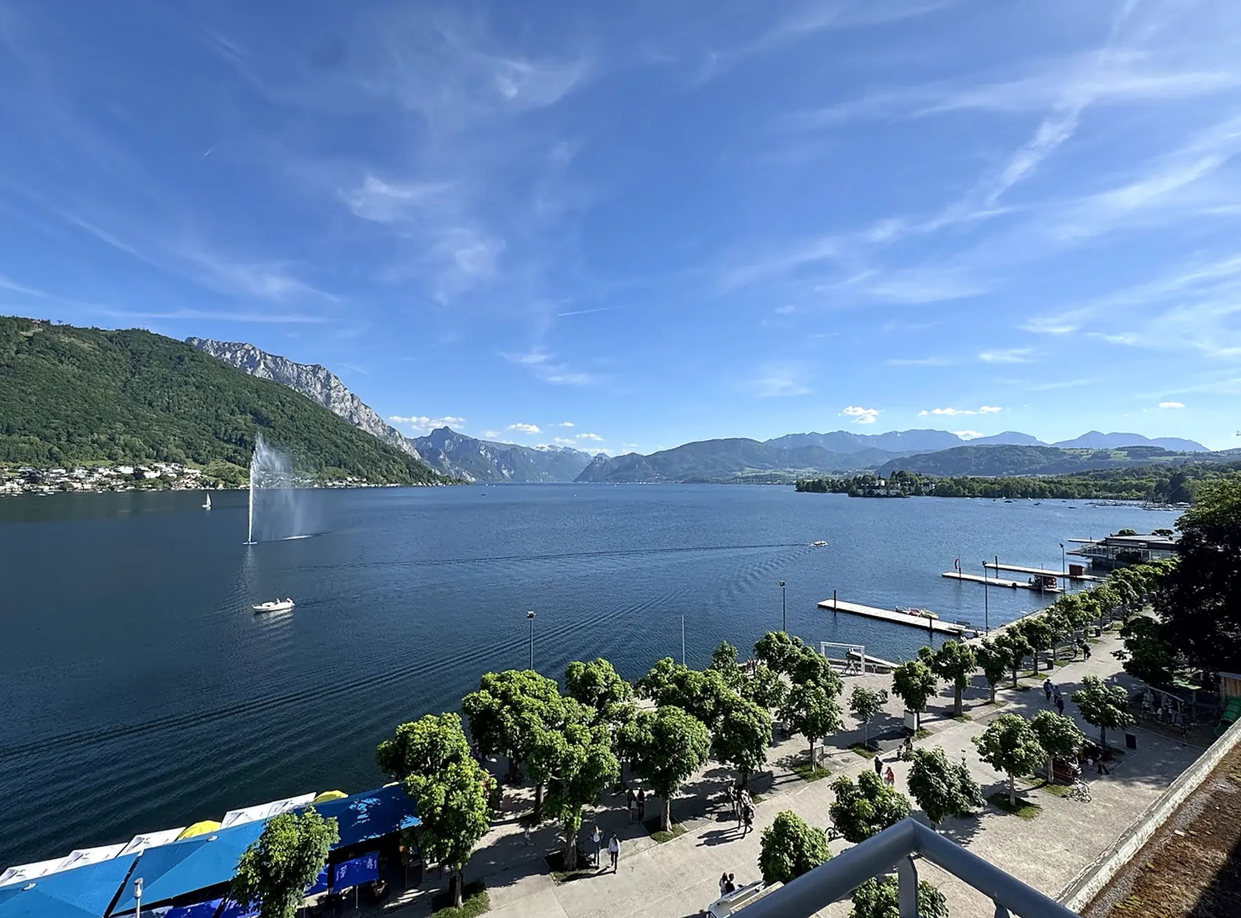 Traunsee und Berge in Gmunden
