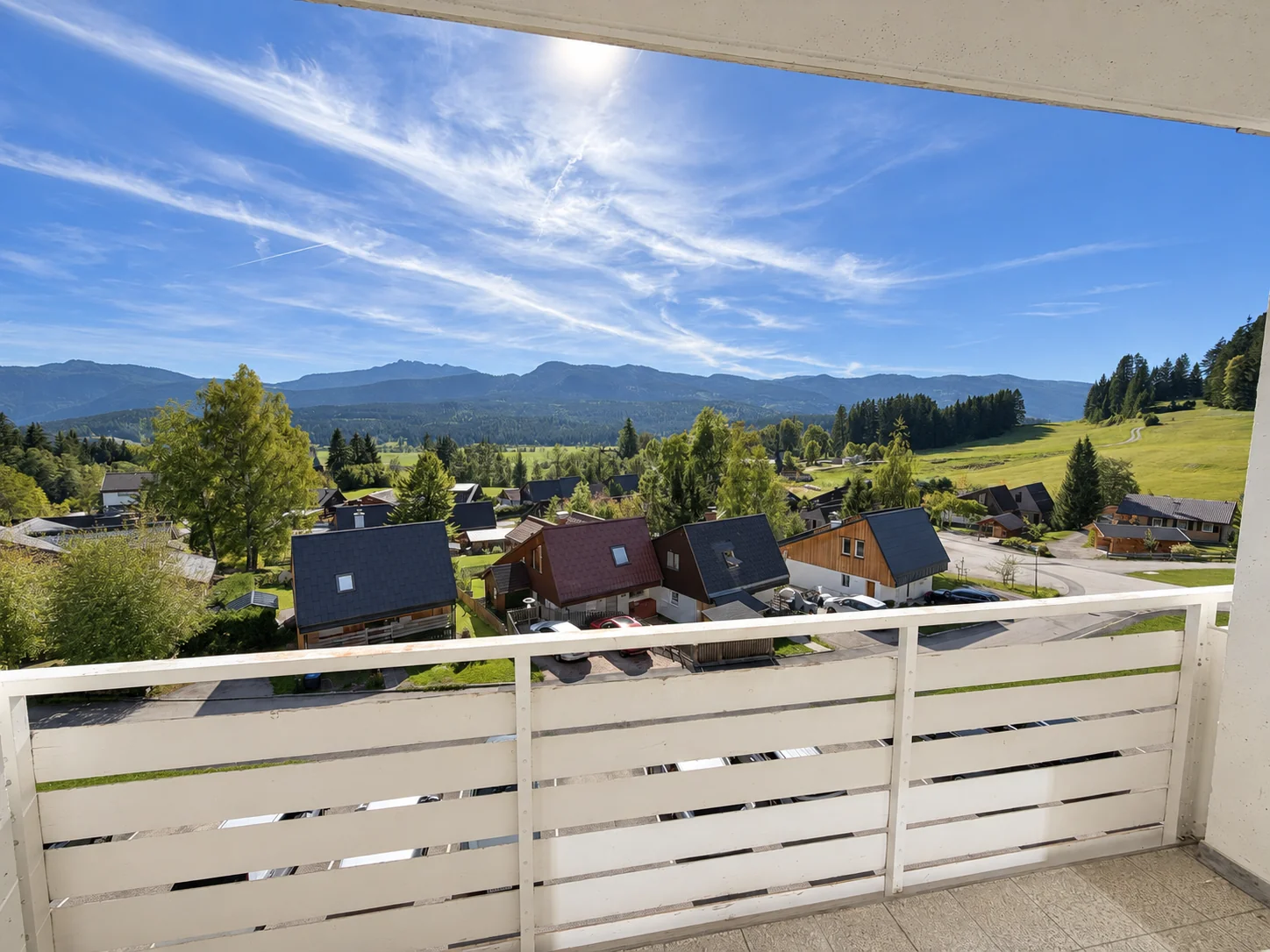 Sonnenalm Apartment &ndash; Loggia mit Bergblick